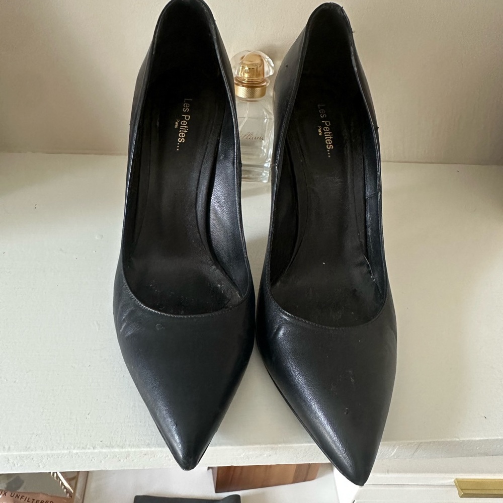 Les Petites black leather heels